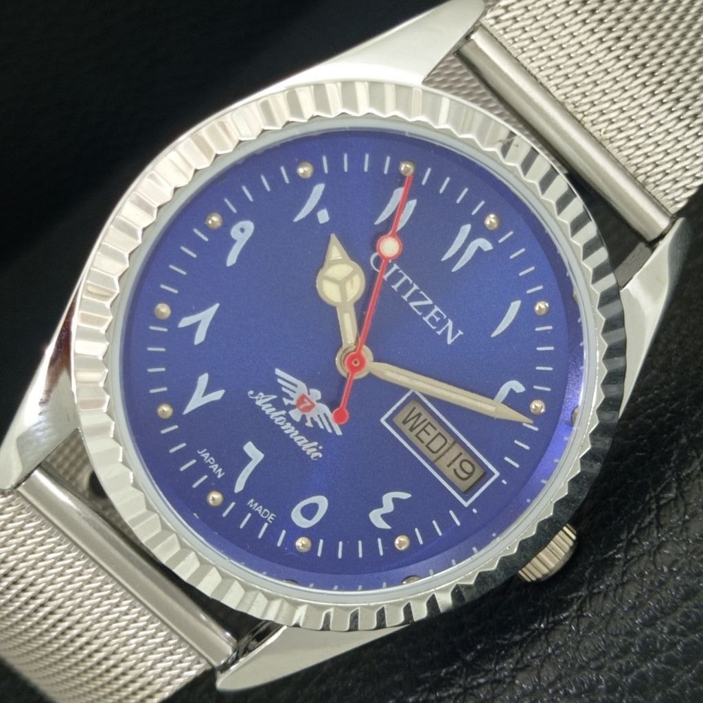 Vintage 1989 Citizen Automatic Mens Silver Watch WDaydate  Blue Accents